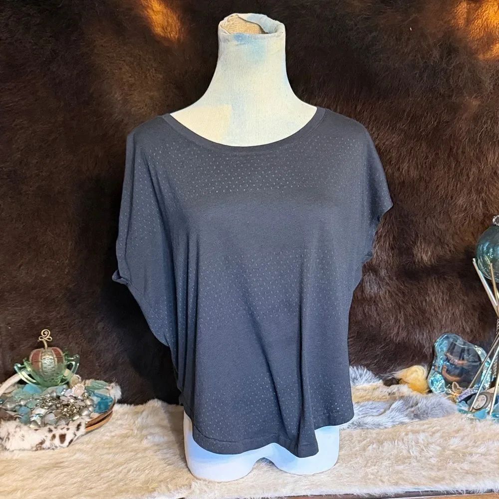 Relaxed Black Women's Scoop Neck Top L (BK5)